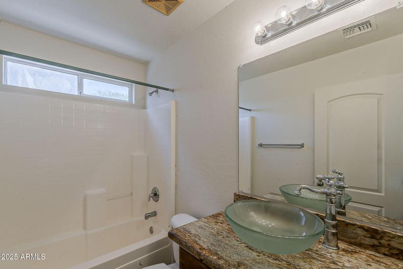 23-web-or-mls-Jade-23