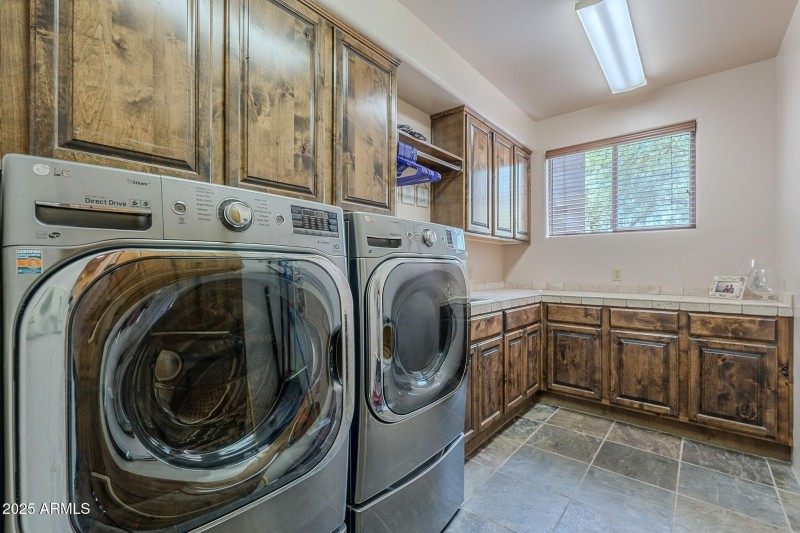 027_Laundry Room