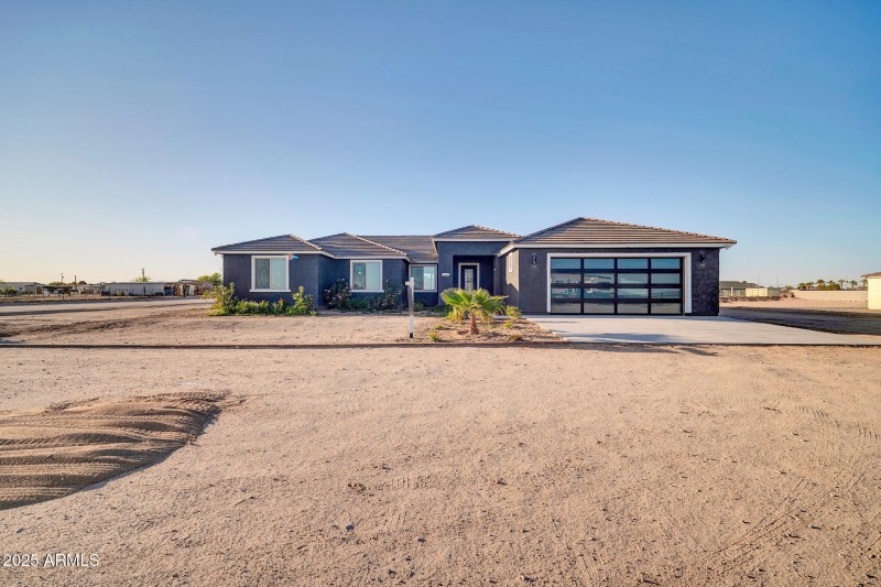 22548 W Huntington Dr-3_(2048)