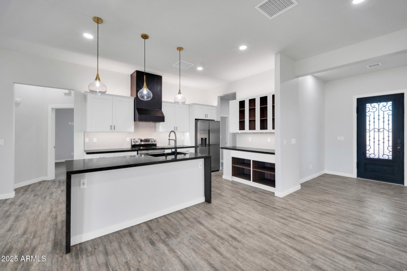 22548 W Huntington Dr-11_(2048)