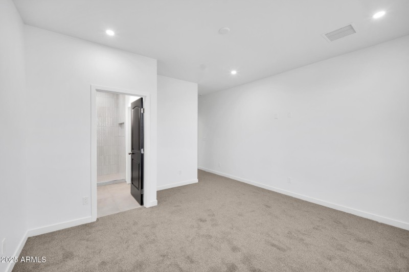 22548 W Huntington Dr-29_(2048)