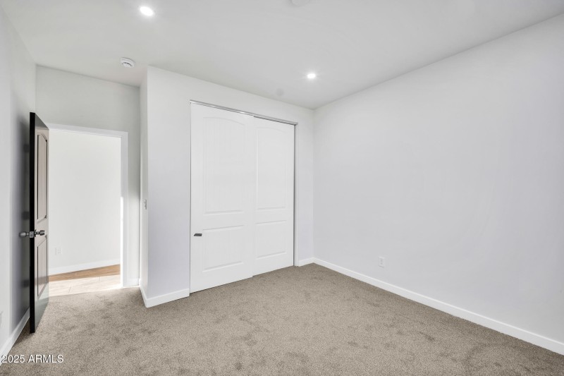 22548 W Huntington Dr-32_(2048)