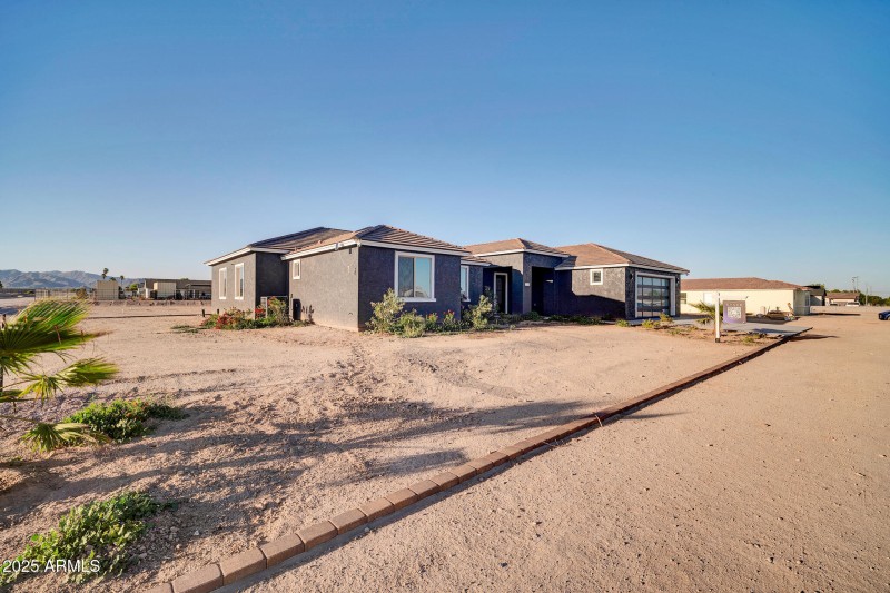 22548 W Huntington Dr-39_(2048)