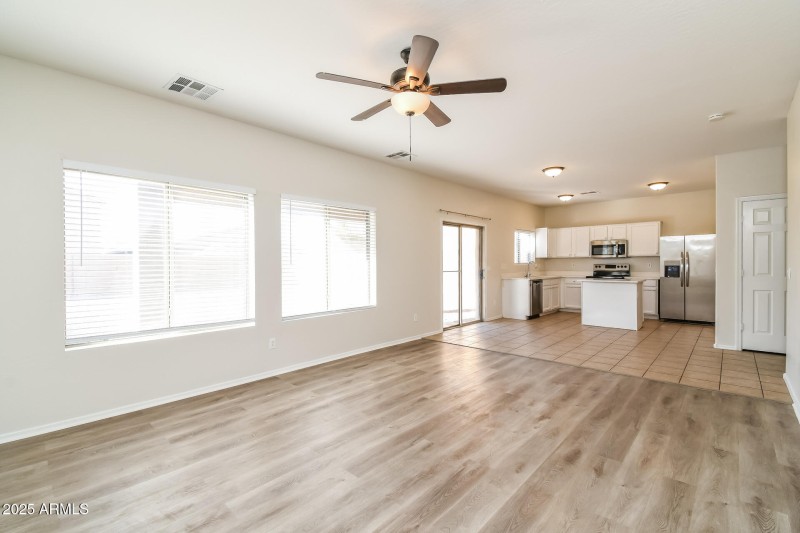 004-photo-living-room-14074485