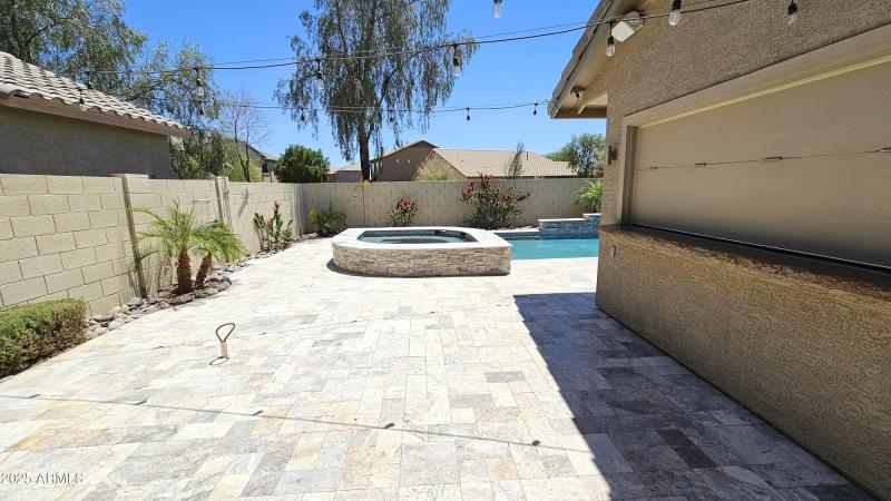 Back patio with gas stub for firepit