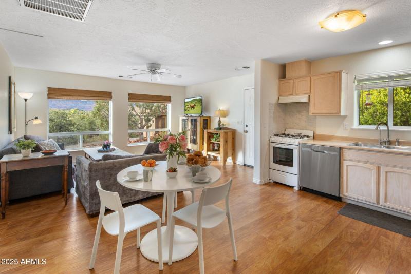 IN-LAW SUITE WITH SEPERATE ENTRANCE