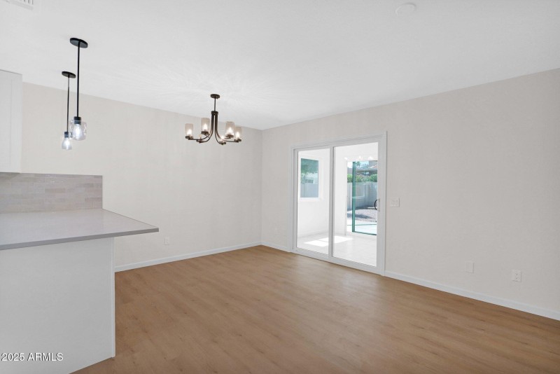 18-web-or-mls-P1211339