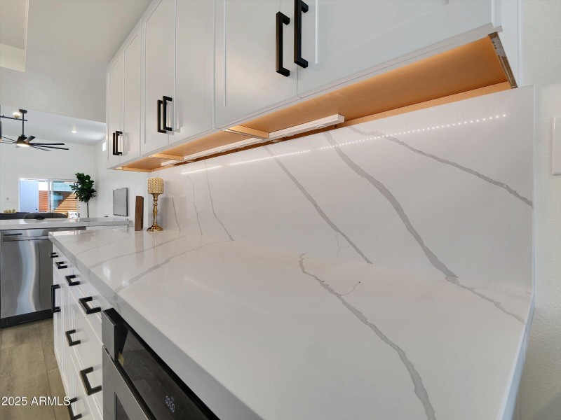 14-3401 N 37th Drive-14