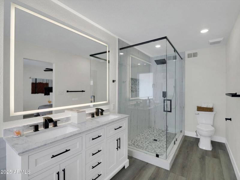 32-3401 N 37th Drive-32