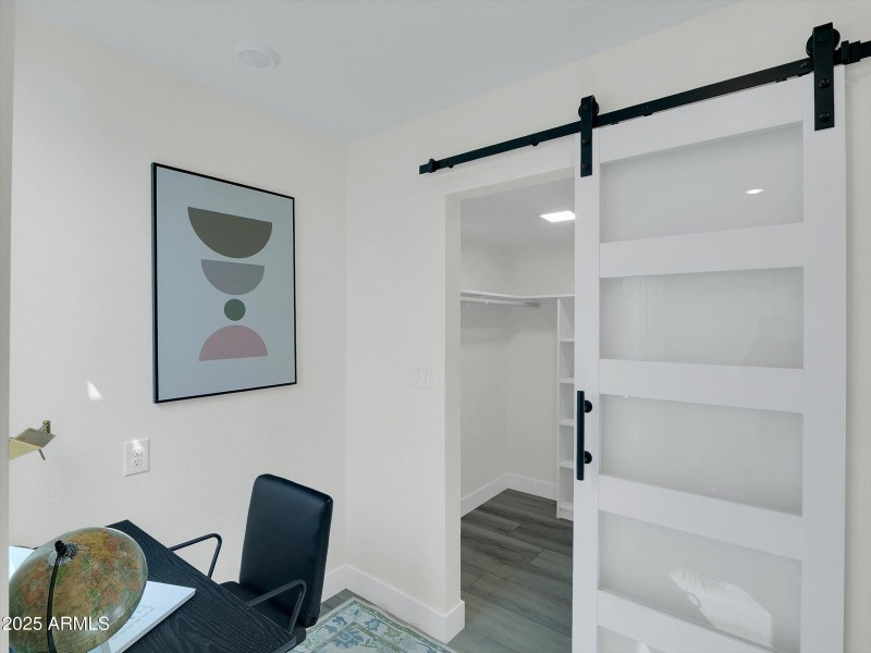 25-3401 N 37th Drive-25