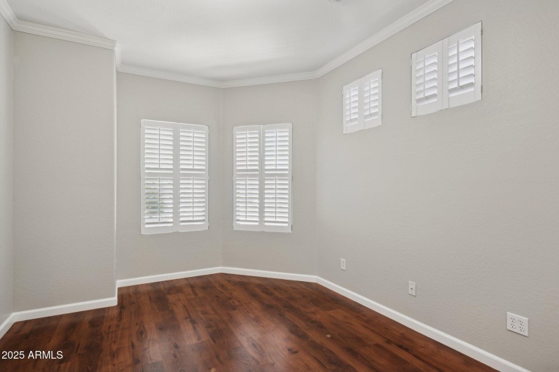 29-web-or-mls-2957-e-melrose-st