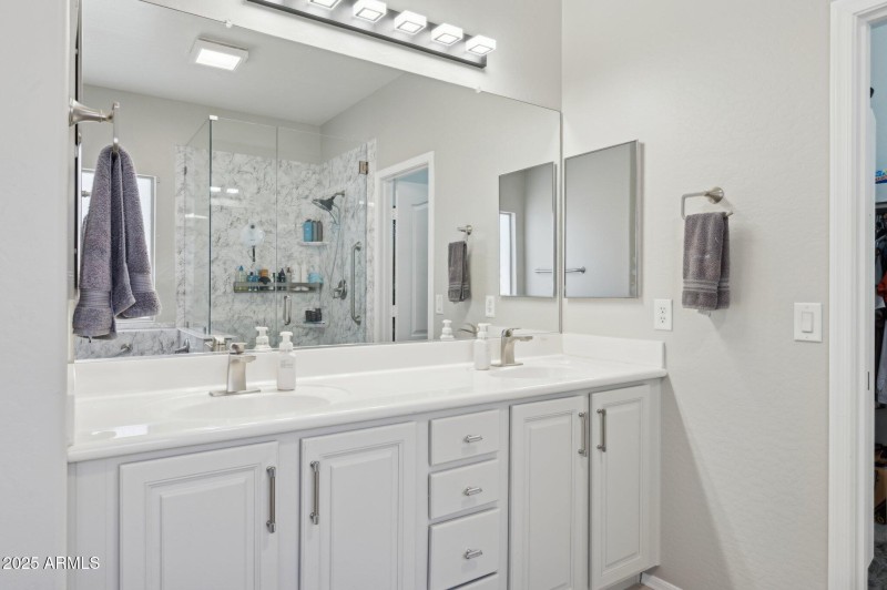 22-web-or-mls-2957-e-melrose-st