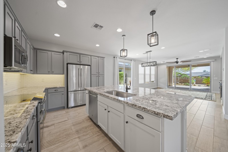 4449 Covered Wagon 00016