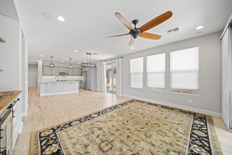 4449 Covered Wagon 00021