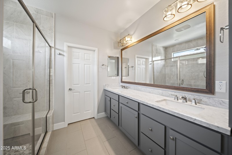 4449 Covered Wagon 00024