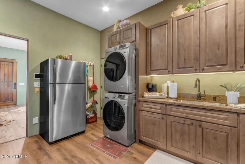 186-web-or-mls-186_247_a4m_jomax