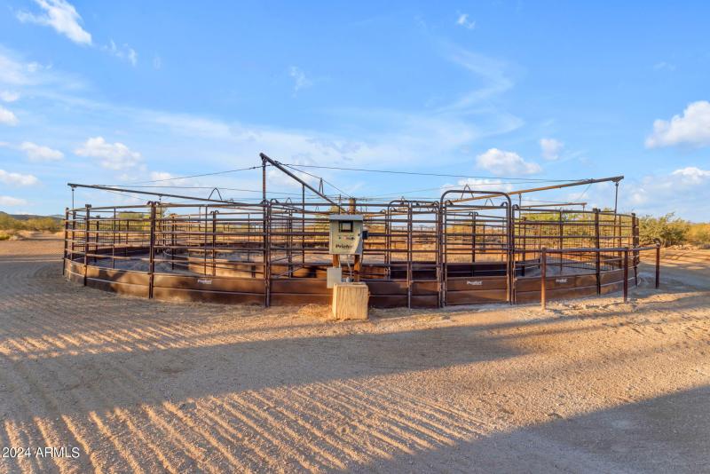 230-web-or-mls-230_416_a4m_ext tw