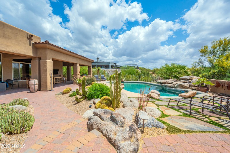 pool_garden_5