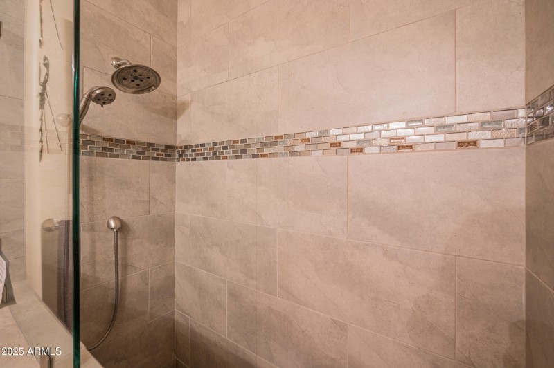 bedroom_4_shower