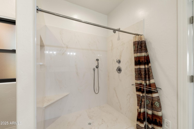 026_Owners suite Walk-in Shower