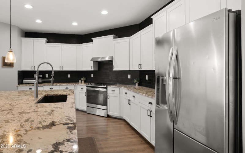 Kitchen Dining Space5