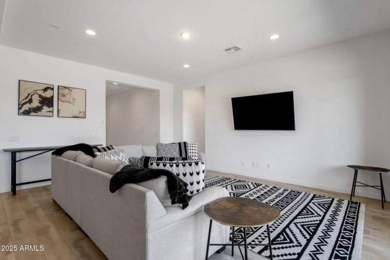 9-web-or-mls-3885-kenley-ln