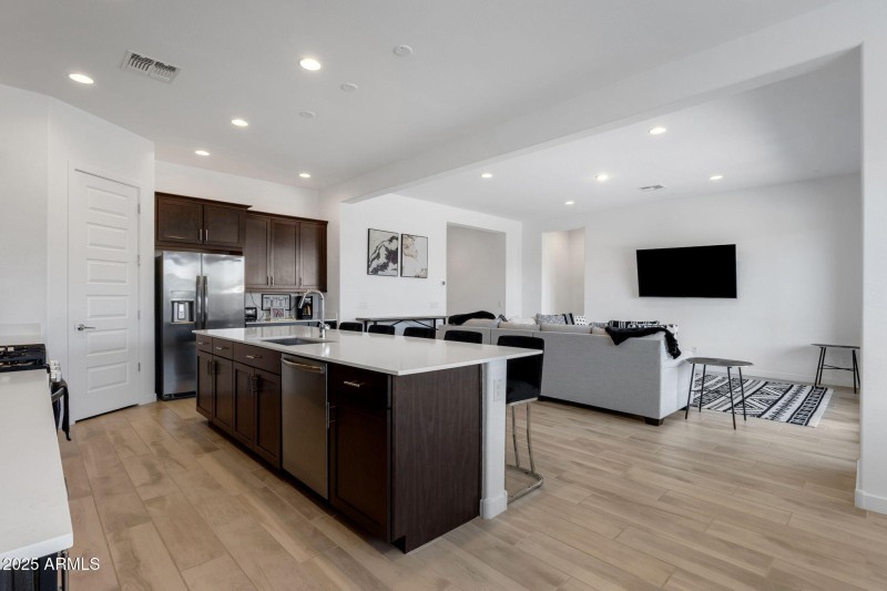 11-web-or-mls-3885-kenley-ln