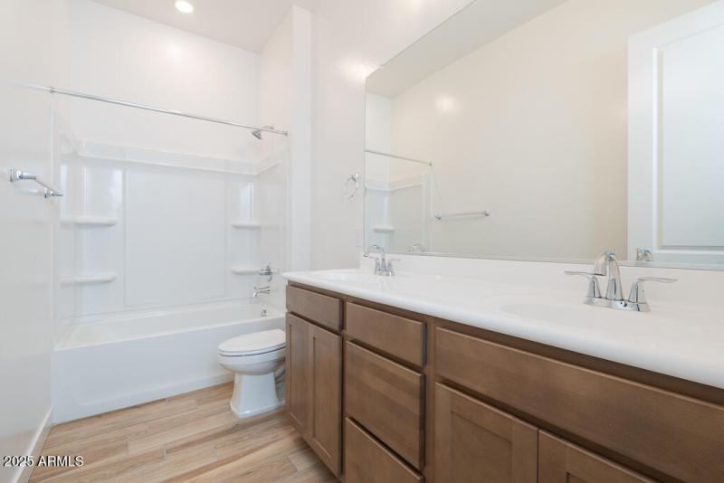 Tri Pointe Homes - Soleo 323 - Bathroom