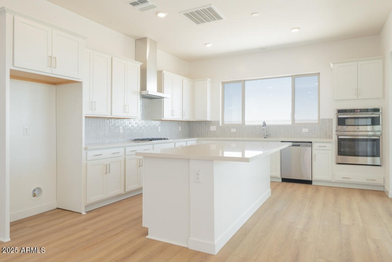 Tri Pointe Homes - Soleo 324 - Kitchen -