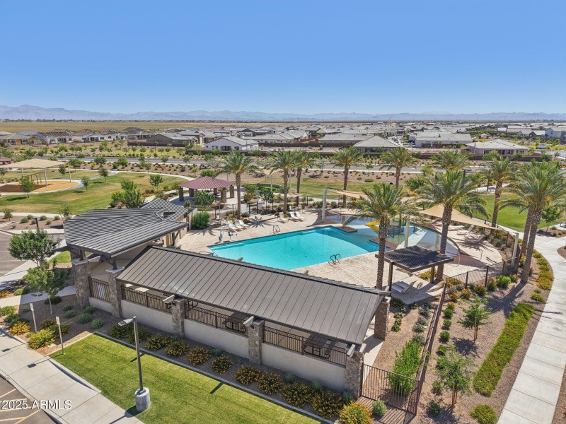 22-web-or-mls-133998 --1705-922