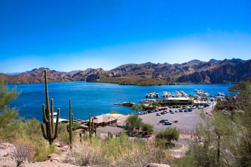 Saguaro Lake