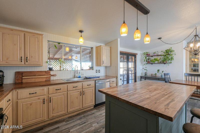 20241203054532995140000000-o