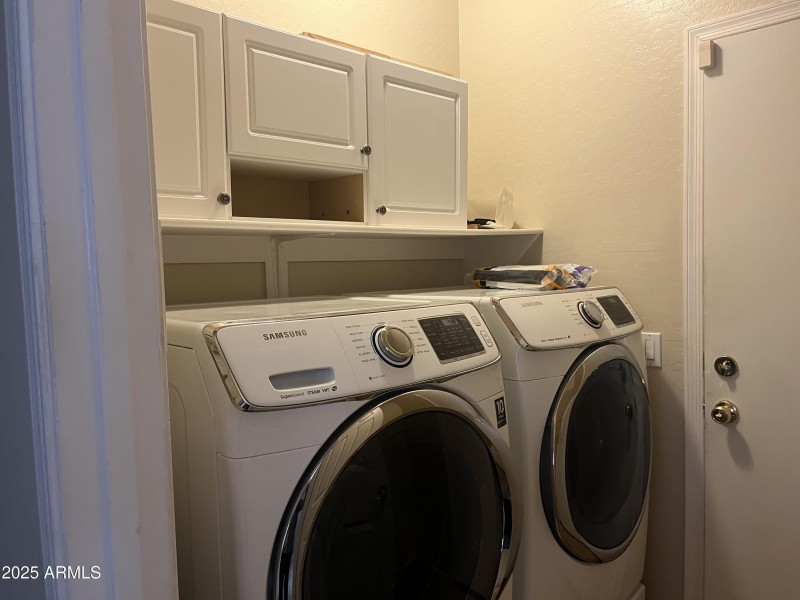 1535 Viola Laundry Room