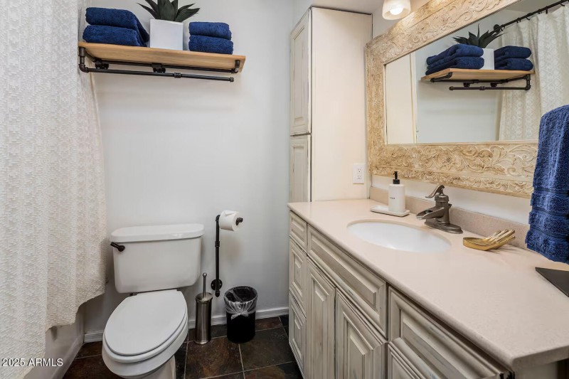 3ece6002-a4ca-437d-b3b2-c707a2230004