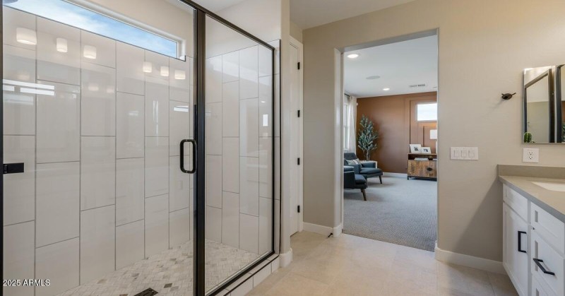 camelback-floor-plan-owners-shower-willi