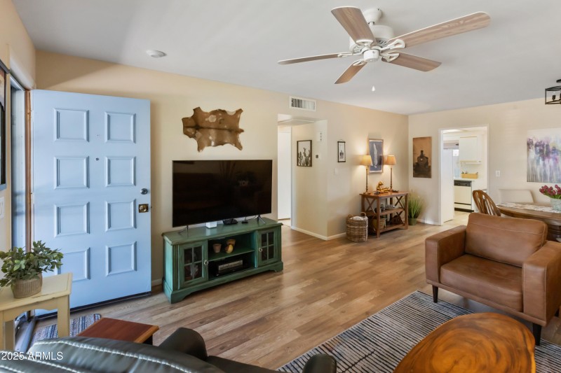 13807 N Garden Court Dr-4