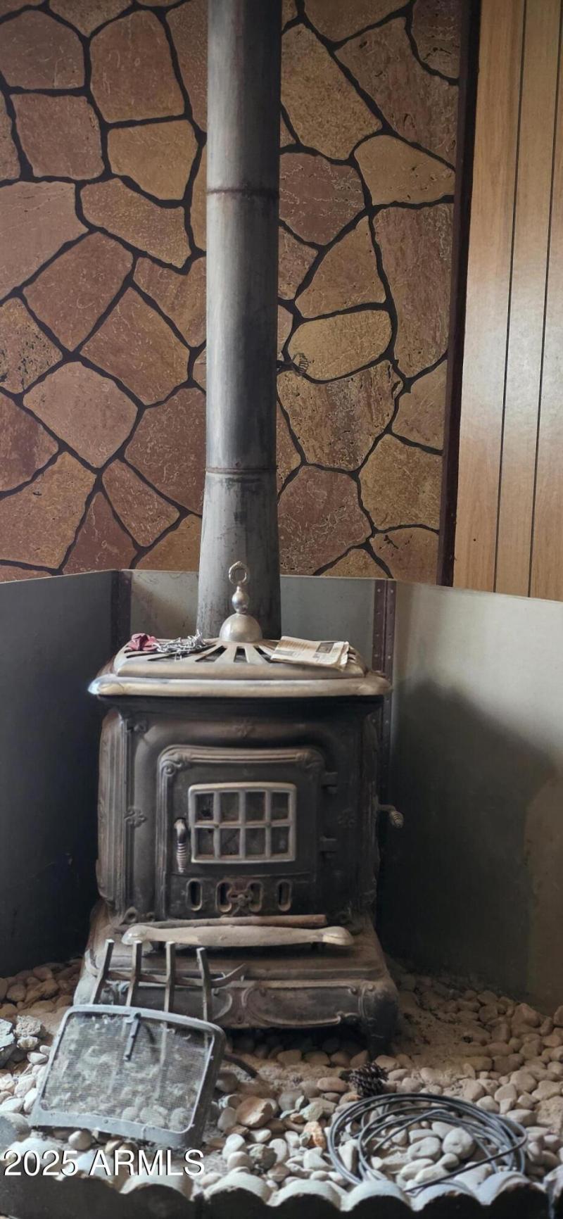 219 North Ford Street