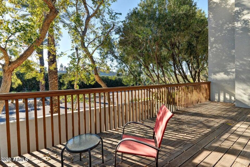 20230202235640380425000000-o