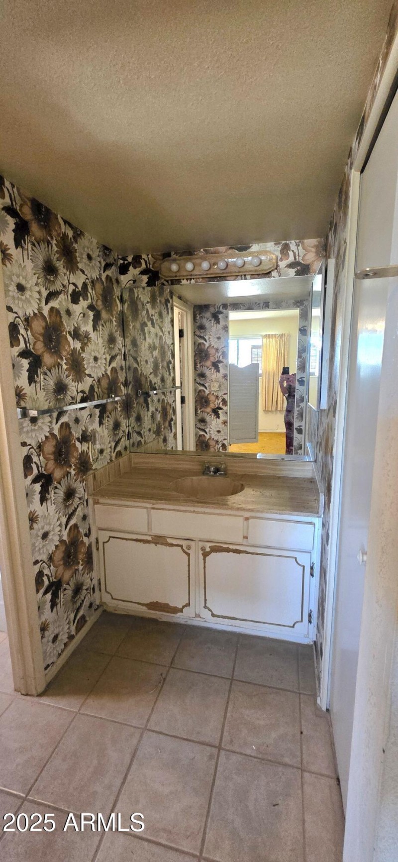 219 North Ford Street