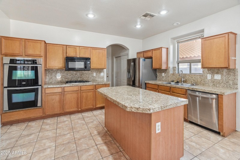 15985 W Bartlett Ave-4