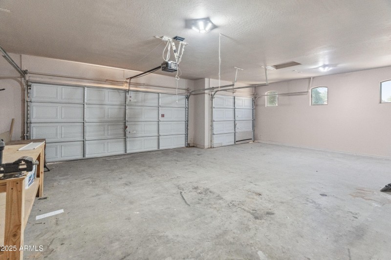 15985 W Bartlett Ave-8