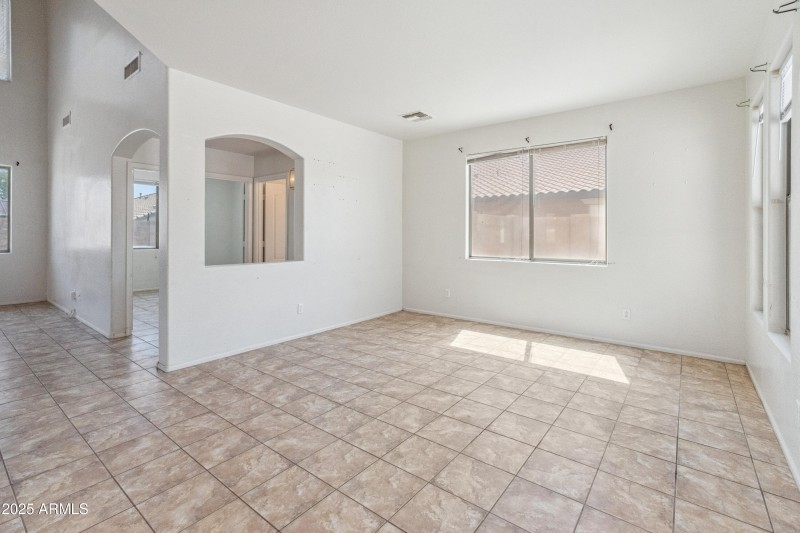 15985 W Bartlett Ave-11