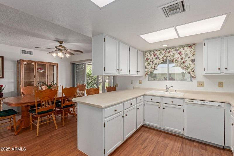 Kitchen & Dining Room