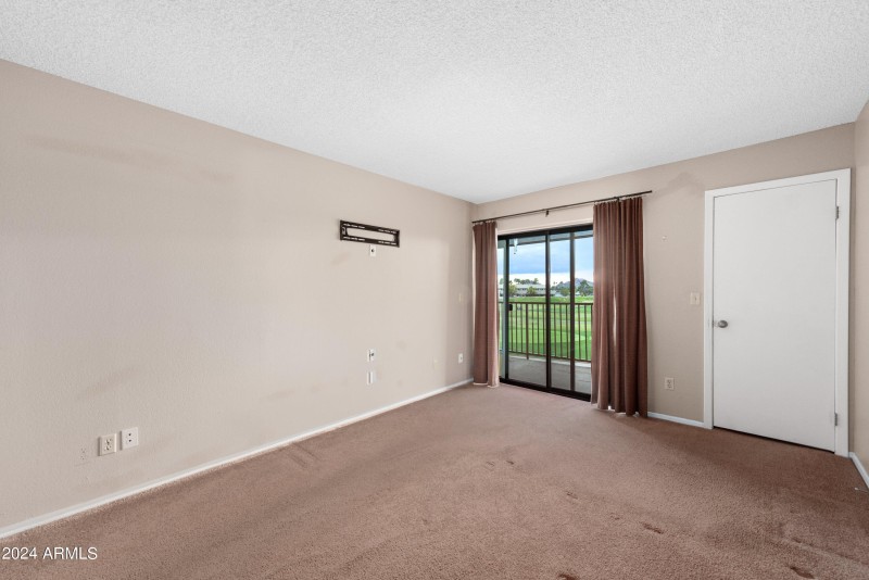 18-7910-E-Thomas-Unit-222-18