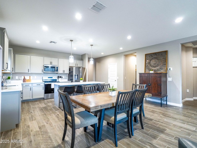 Aleutian Dr_Dining Area in Great Room 2