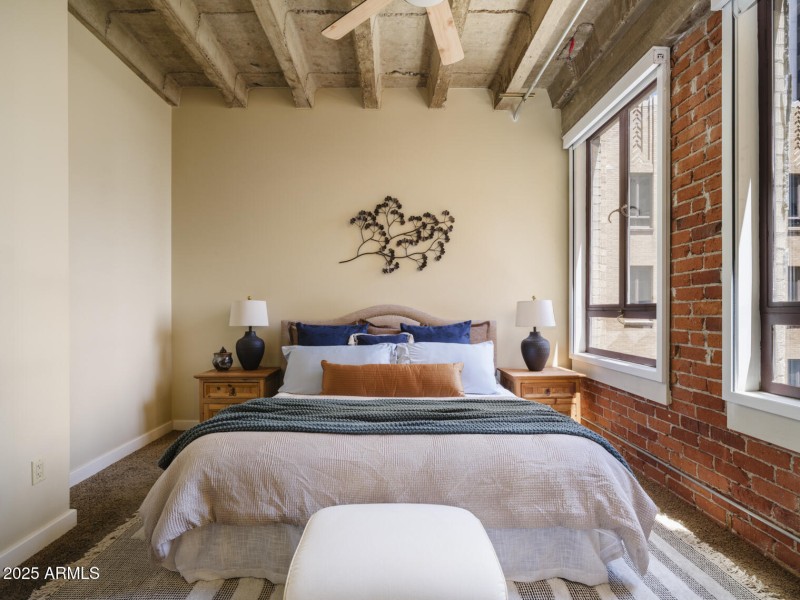 Primary Bedroom w/ Walk-in Closet