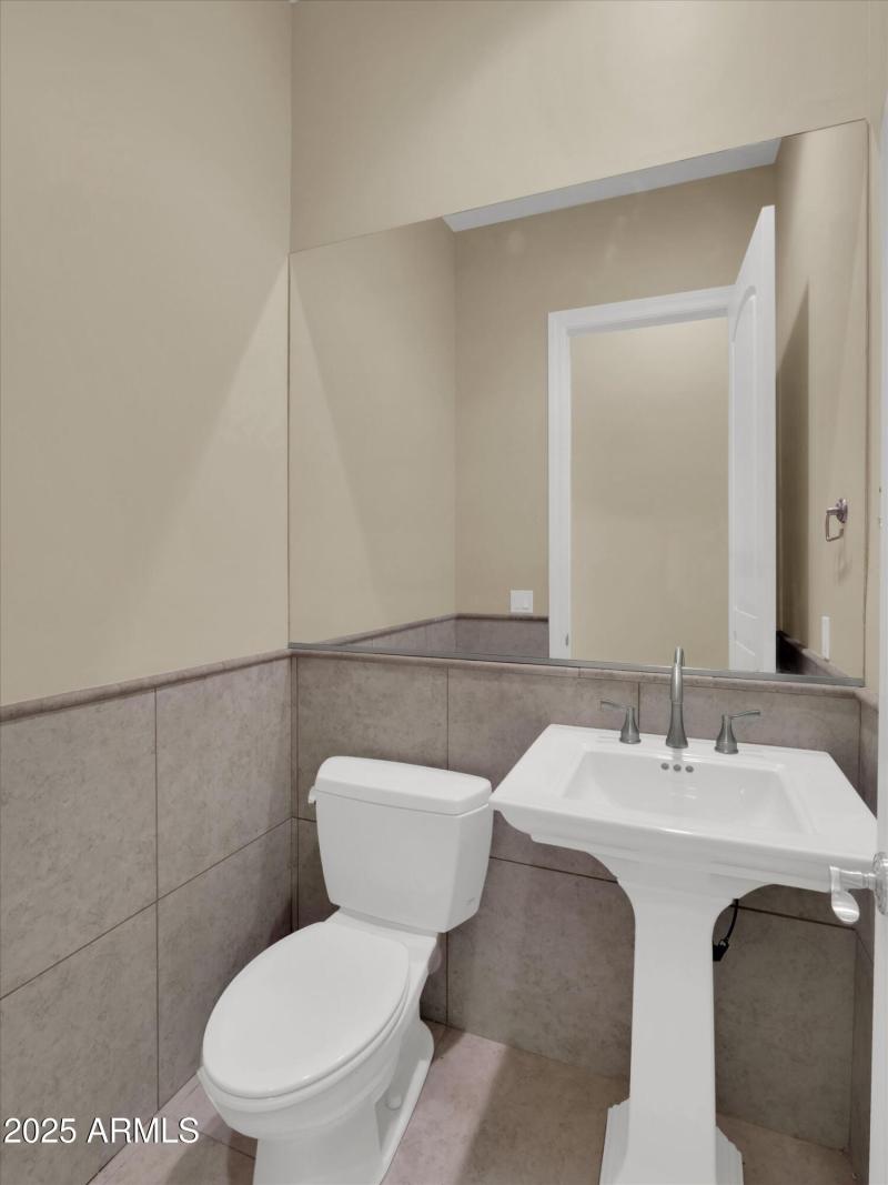 53-8031 W Morten Avenue-53