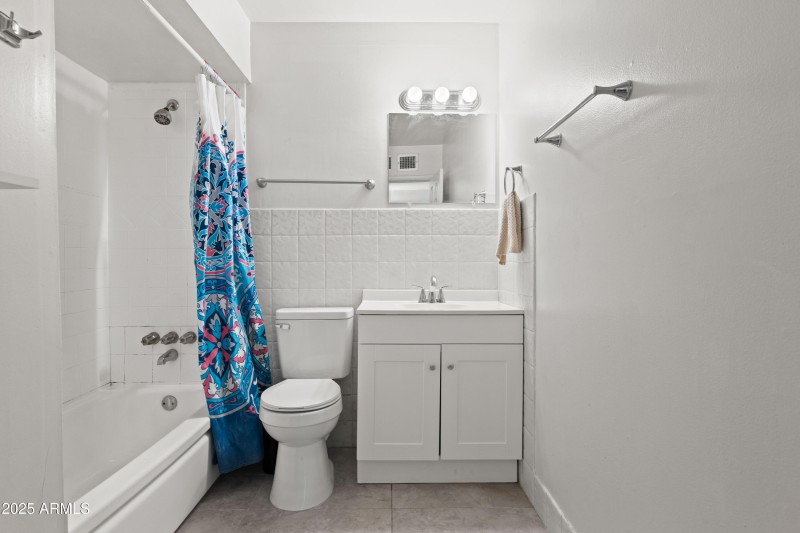 19-5802 N 61st Dr-19