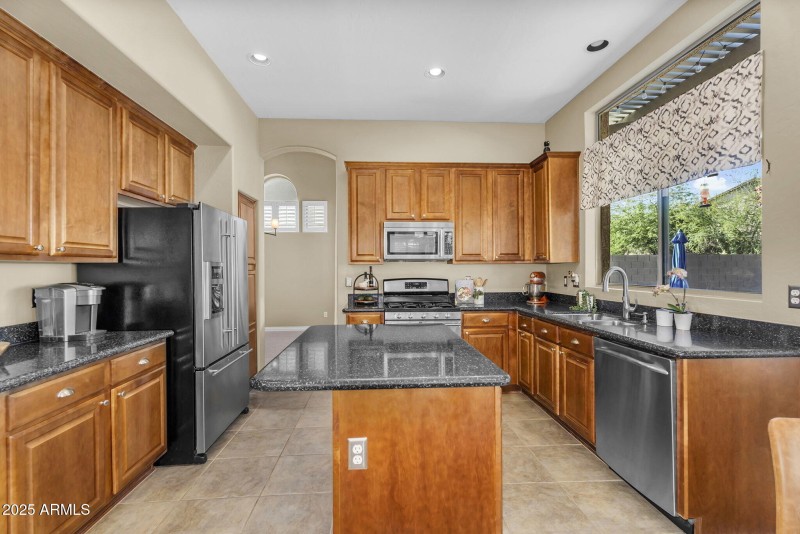 012_17-web-or-mls-12_693