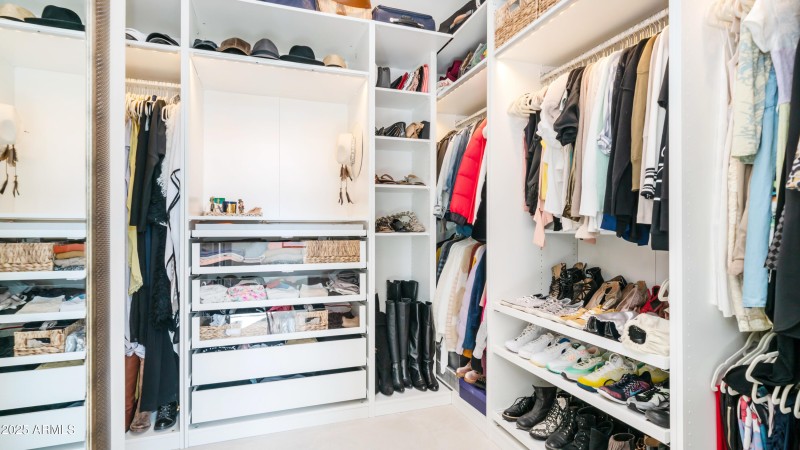 7417 E Paradise Dr - 38